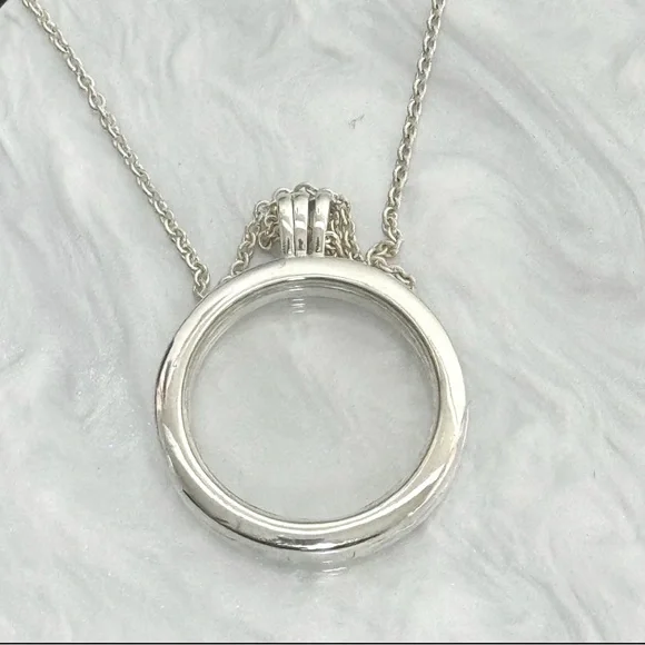 Retired Pandora Petite Memories Large Floating Locket & 2 Petite Charms - Picture 7 of 16